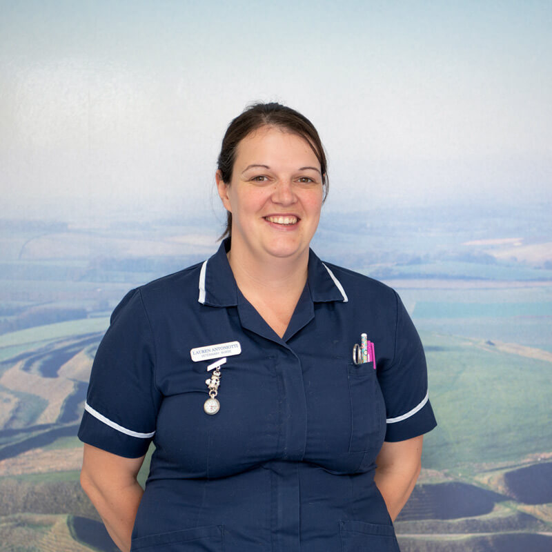castle-vets-dorchester-weymouth-staff-lauren-antoniotti